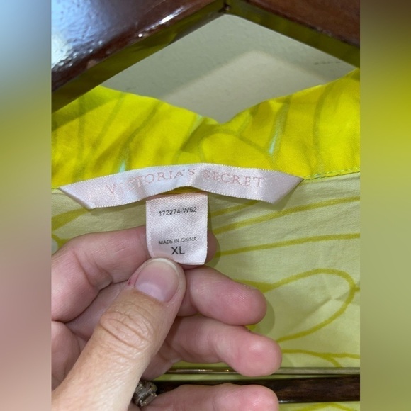 Victoria's Secret Pajama Top Size XL - Picture 2 of 3